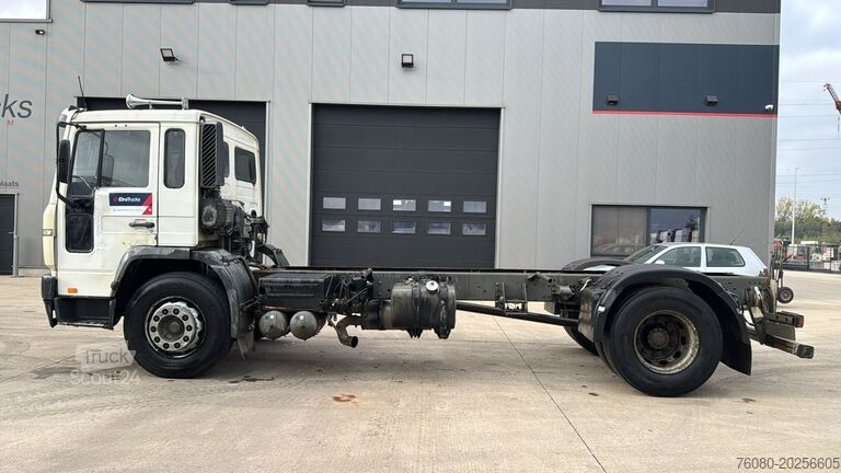 Chassis cabine Volvo FL 220 (FULL STEEL SUSP. / 10 BOLTS / 18 TONS /...