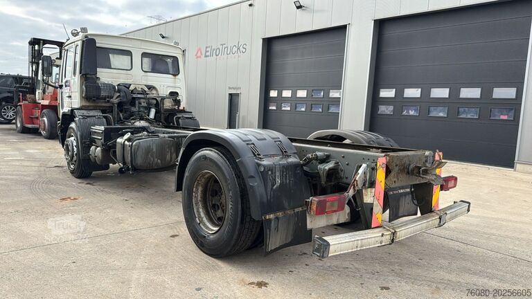 Chassis cabine Volvo FL 220 (FULL STEEL SUSP. / 10 BOLTS / 18 TONS /...