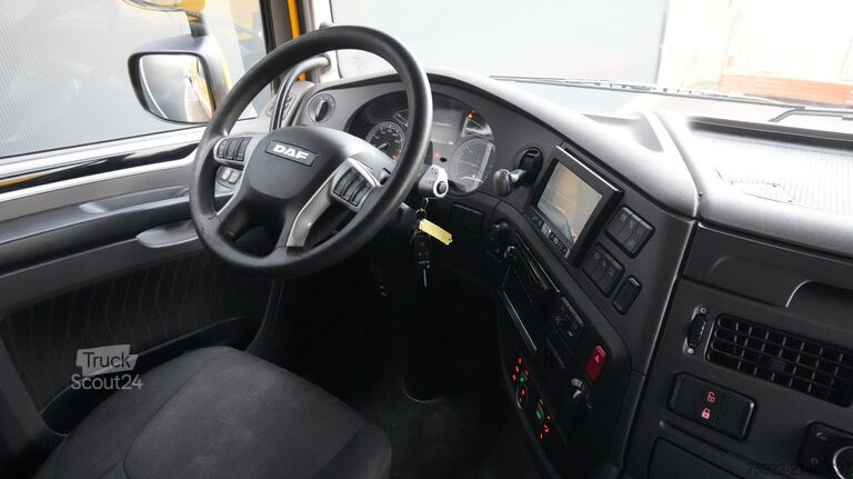 MTS standard DAF XF 430 Space Cab tractor unit