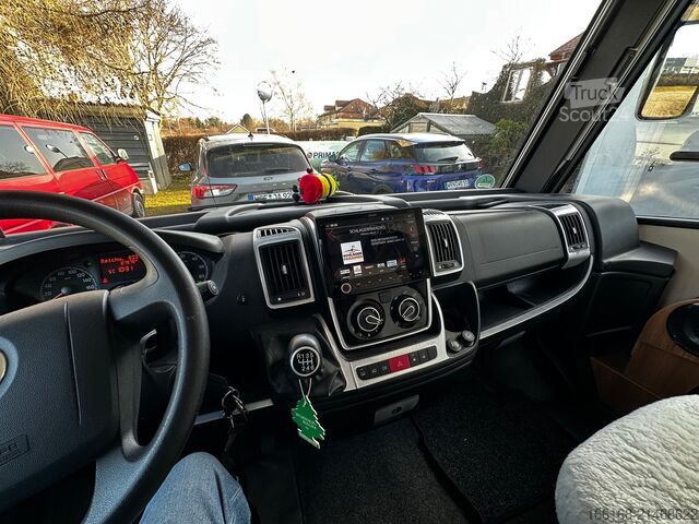 Integrerad husbil Chausson Exaltis 7017