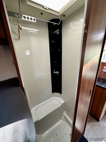 Integrerad husbil Chausson Exaltis 7017