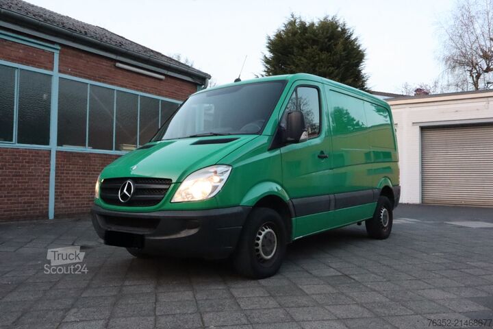 Fourgon tôlé Mercedes-Benz Sprinter 313CDI HU2/28. 1 Hand