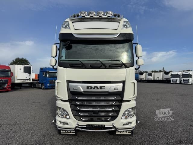 Standardní tahač DAF XF 530 SSC Intarder Standklima Lightfix Bügel
