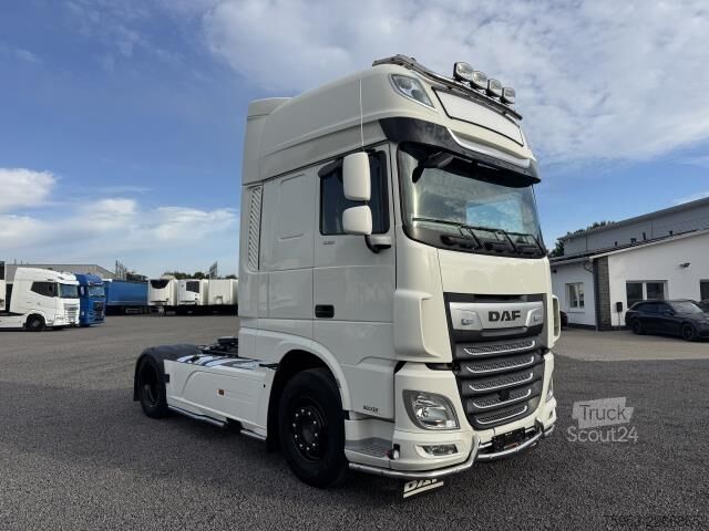 Standardní tahač DAF XF 530 SSC Intarder Standklima Lightfix Bügel