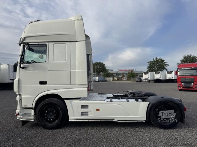 Standardní tahač DAF XF 530 SSC Intarder Standklima Lightfix Bügel