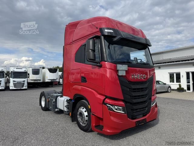 Standardní tahač Iveco S-Way 460 4x2 Intarder Standklima Drum Kompressor