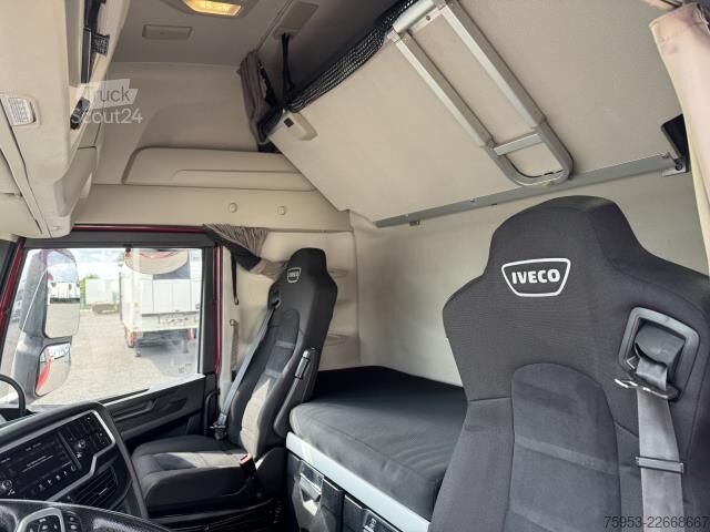 Standardní tahač Iveco S-Way 460 4x2 Intarder Standklima Drum Kompressor