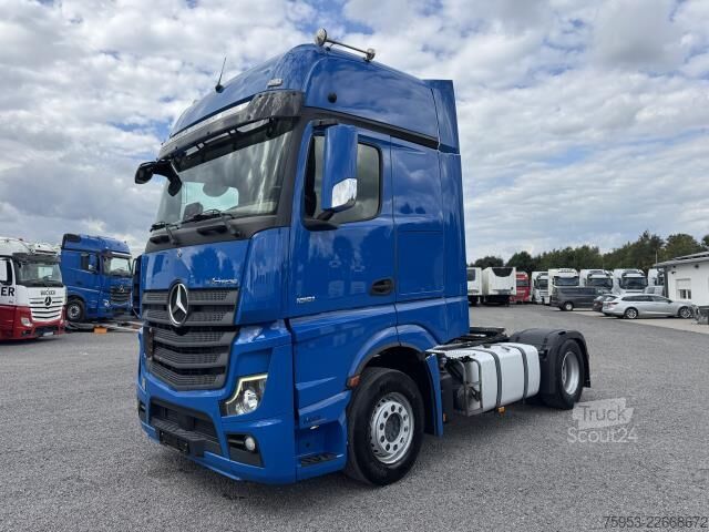 Standardní tahač Mercedes-Benz 1851 LS Actros Gigaspace Retarder 2 x PTO
