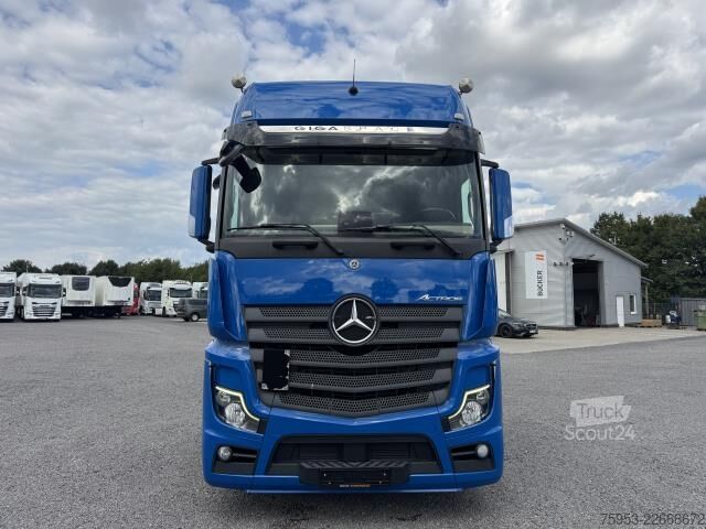 Standardní tahač Mercedes-Benz 1851 LS Actros Gigaspace Retarder 2 x PTO