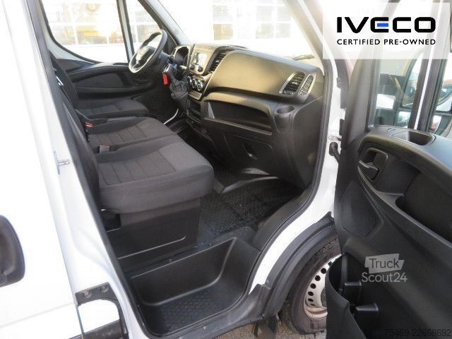 Fourgon surélevé IVECO 35S16A8V