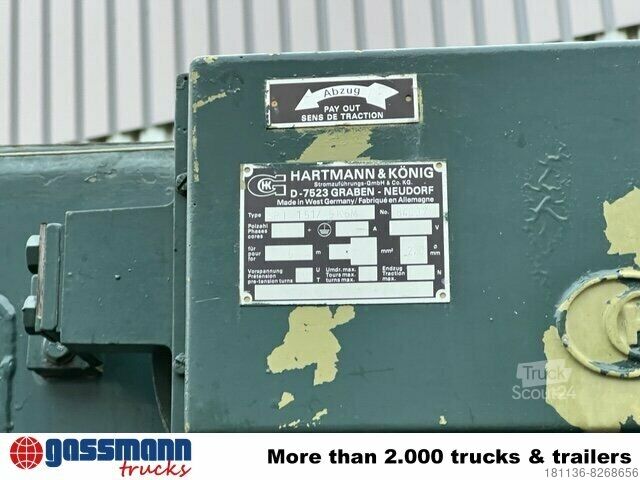 Kravas automašīnai uzstādīts celtnis  WILHAG TW 931 Montagekran mit Kabine