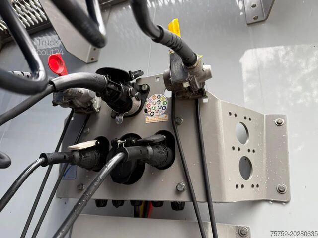 Piso móvil Knapen Trailers K100 92m3 Cargo Floor 10MM Radiografische afsta...