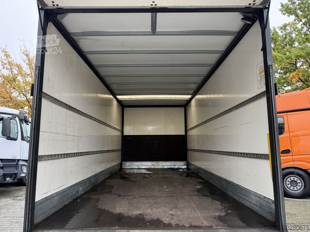 Transporter mit Koffer MAN TGL 8.180 4X2 BL