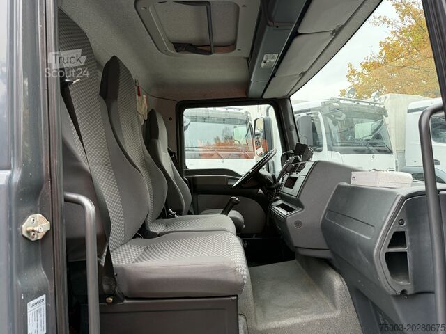 Transporter mit Koffer MAN TGL 8.180 4X2 BL