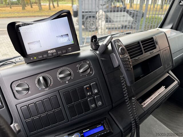 Transporter mit Koffer MAN TGL 8.180 4X2 BL