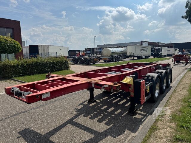 Containertransport Schmitz Cargobull SCF24 20 FT Chassis / Tank / ADR / BPW Axles / ...