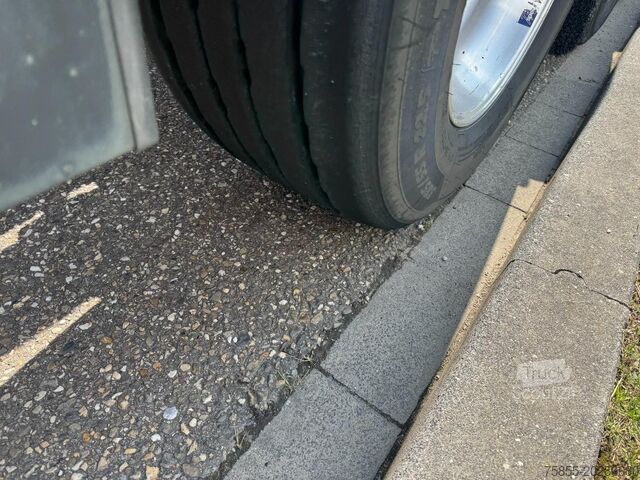 Containertransport Schmitz Cargobull SCF24 20 FT Chassis / Tank / ADR / BPW Axles / ...