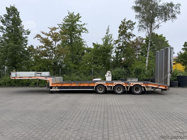 Semirremolque de plataforma baja Humbaur HTS30  3 Achs Satteltieflader, neuwertig