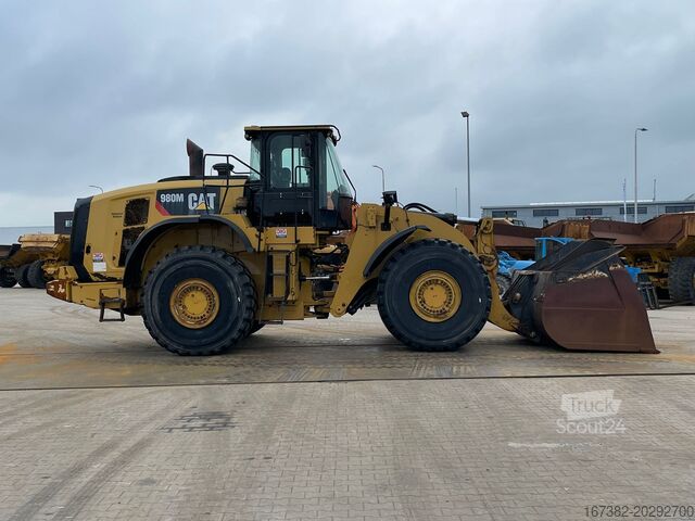 Колесен товарач Caterpillar 980M