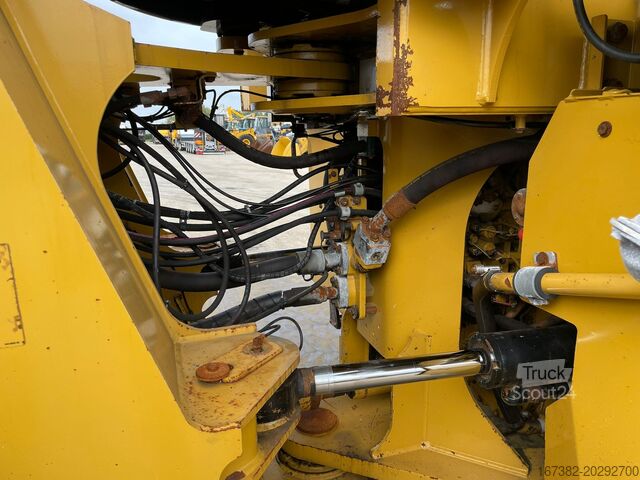 Колесен товарач Caterpillar 980M