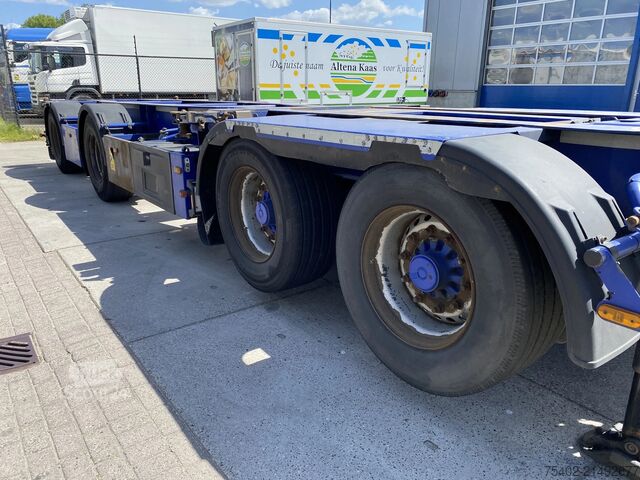 Transport av containrar Broshuis 2Connect 2AKCC / 4 Axles / 3x Steering Axle / 2...