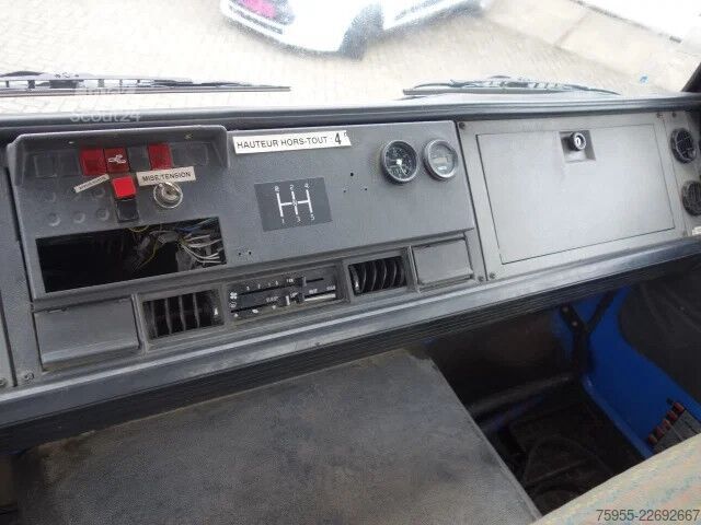 Nakládací plošina Renault Midlum 180 4X4 OPENBAK MET PTO HYDROLIEK