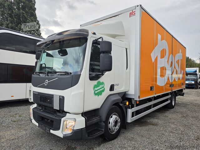 Kassevogn Volvo FL 250 Koffer mit Portaltüren