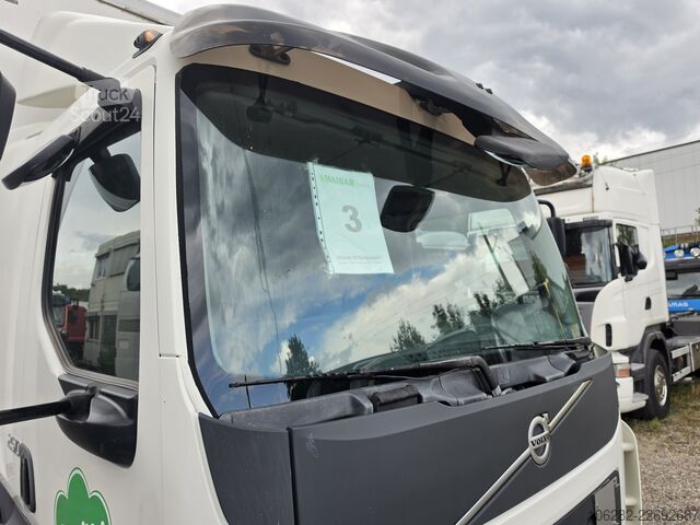 Kassevogn Volvo FL 250 Koffer mit Portaltüren