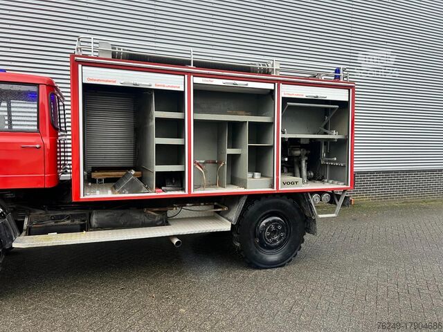 Unimog Mercedes-Benz U 416 brannbil i topp stand Unimog Mercedes-Benz U 416 Brandweer in topstaat