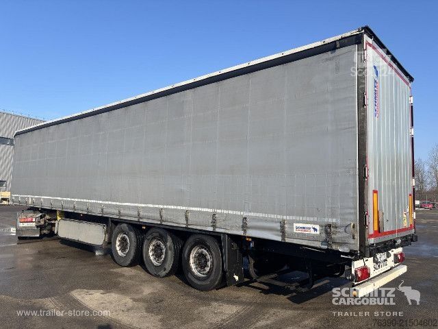Öppen semitrailer med kapell Schmitz Cargobull Semitrailer Curtainsider Standard