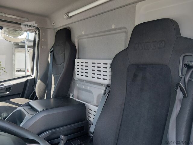 бортовой грузовик с тентом Iveco EuroCargo ML 180 E 32/P  Gardine LBW