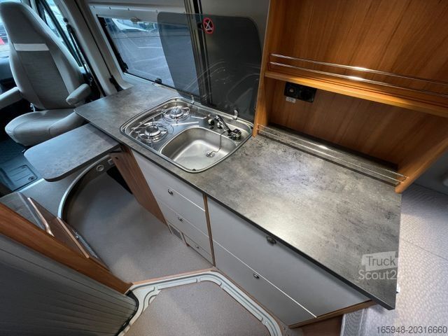 Τροχόσπιτο αυτοκινούμενο PÖSSL 2 WIN Vario | Markise, RFK, AHK,  Alufelgen