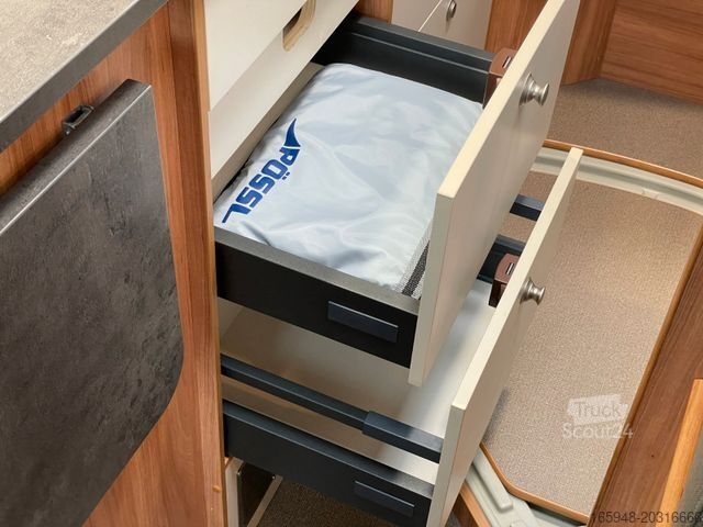 Τροχόσπιτο αυτοκινούμενο PÖSSL 2 WIN Vario | Markise, RFK, AHK,  Alufelgen