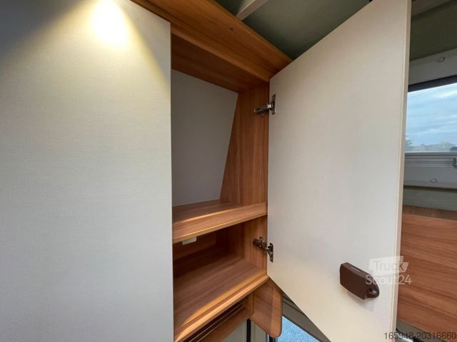 Τροχόσπιτο αυτοκινούμενο PÖSSL 2 WIN Vario | Markise, RFK, AHK,  Alufelgen