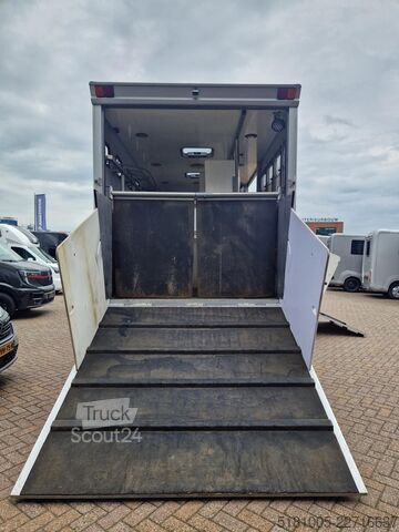 Transport de chevaux Scania P94 Roelofsen 5paards paardenvrachtwagen met li...