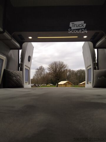 Autofurgons MegaMobile Megalounge 640