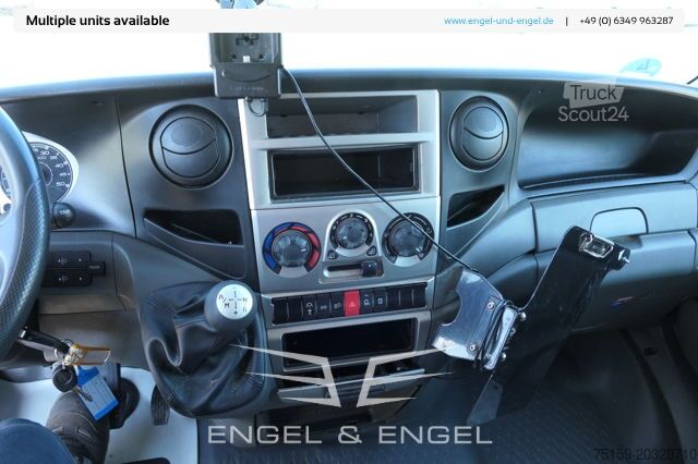 Transporter mit Koffer iveco Daily 35 S11 C30C AUTOMATIK KAMERA Regale LUFT