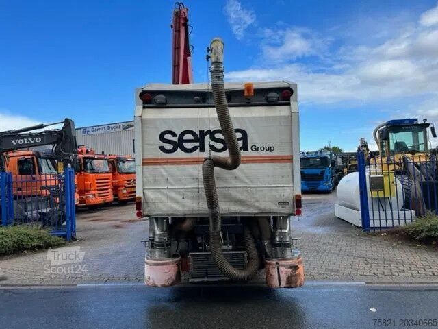 Wegenbouwmachine Unimog U 1650 L (Railroad cleaning)