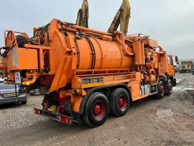 Zuigvoertuig MAN 35.402 8x4 (ORIGINAL LOW KM )