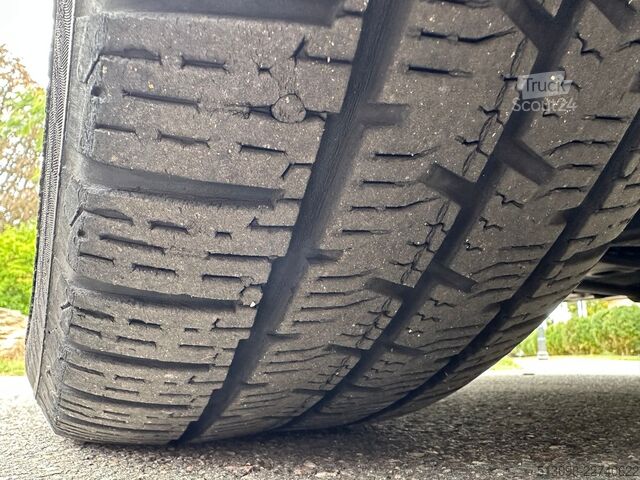 Minibussi FORD TRANSIT MIXTO TEMP KAMERA VORNE+HINTEN KLIMA AH