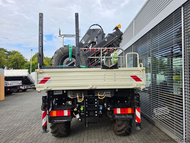 Autokran MERCEDES-BENZ U 400 Kran Hiab 166-5 Funk Seilwinde LOF Zul.