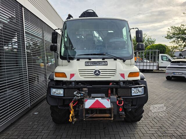Autokran MERCEDES-BENZ U 400 Kran Hiab 166-5 Funk Seilwinde LOF Zul.
