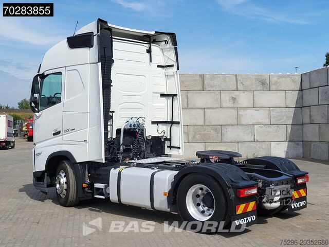 Standard-SZM Volvo FH 500 4X2 2xTanks I-ParkCool Navi ACC Euro 6