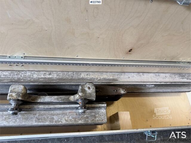 Machine de construction Husqvarna WS 482 HF Wall Saw with Remote Control