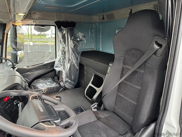 Chassis met cabine Iveco T-Way AT380T47WH-4500 Chassis Cabin (4 units)