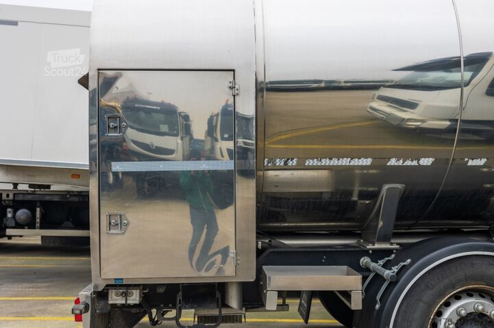 Autocisterna per il latte PARCISA LAIT/MILK/MILCH -29000L-Autonome