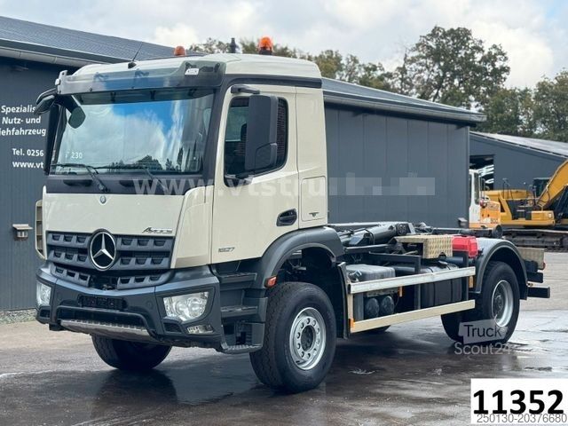 Kanca kasalı yük kamyonu (roll-off) MERCEDES-BENZ Arocs 1827 4x2 HYVA-Abrollkipper