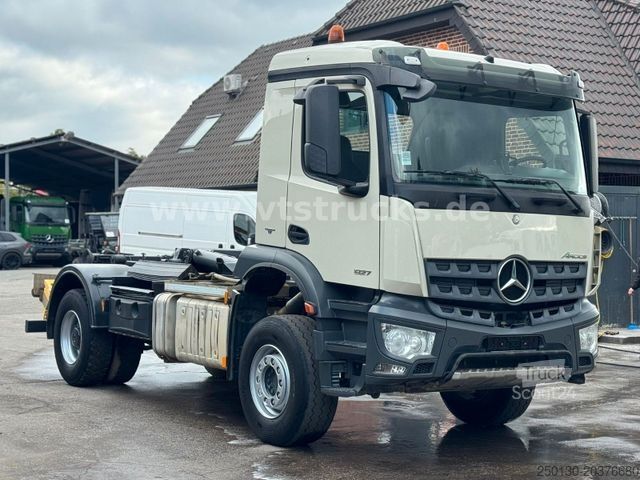 Kanca kasalı yük kamyonu (roll-off) MERCEDES-BENZ Arocs 1827 4x2 HYVA-Abrollkipper