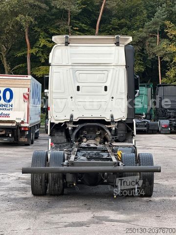 Vrachtwagenchassis MERCEDES-BENZ Actros 1833 LNR 4x2 Volumen-Fahrgestell