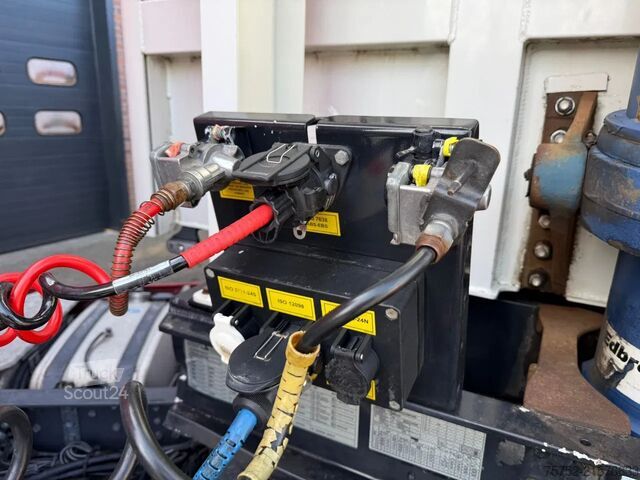 Damperli kamyon Stas S300CX S300CX 58m3 Alcoa Klep/deuren 2 Graanlui...